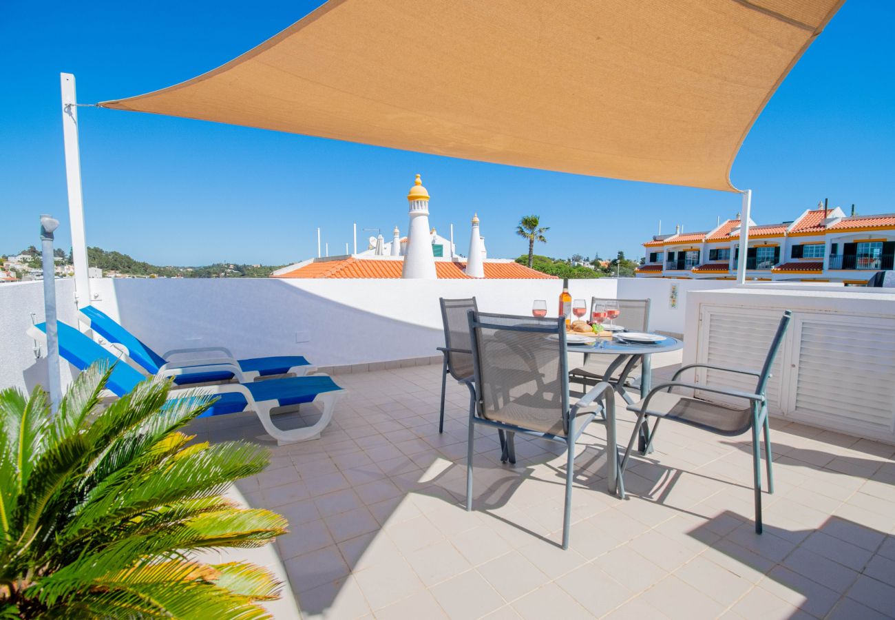 Apartamento em Carvoeiro -  Lily Fabulous 1 Bed Apt with Roof Terrace & Pool  