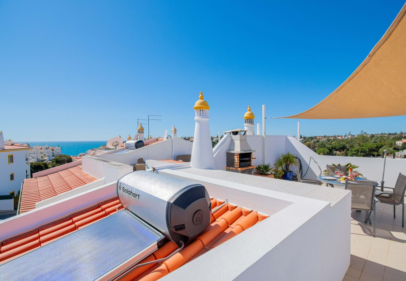 Apartamento em Carvoeiro -  Lily Fabulous 1 Bed Apt with Roof Terrace & Pool  