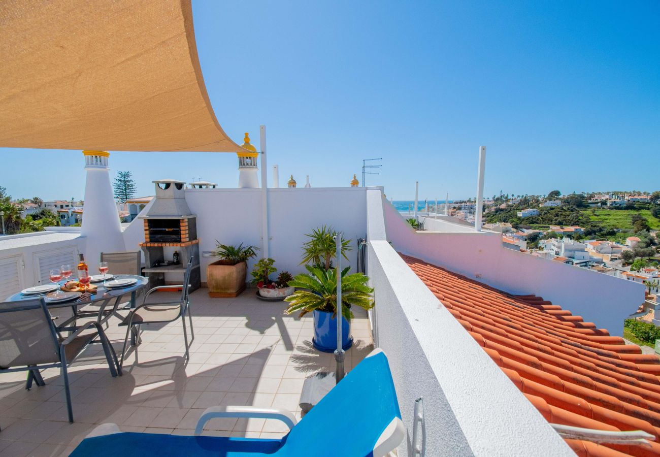 Apartamento em Carvoeiro -  Lily Fabulous 1 Bed Apt with Roof Terrace & Pool  