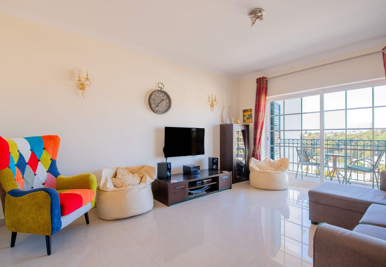 Apartamento em Carvoeiro -  Lily Fabulous 1 Bed Apt with Roof Terrace & Pool  