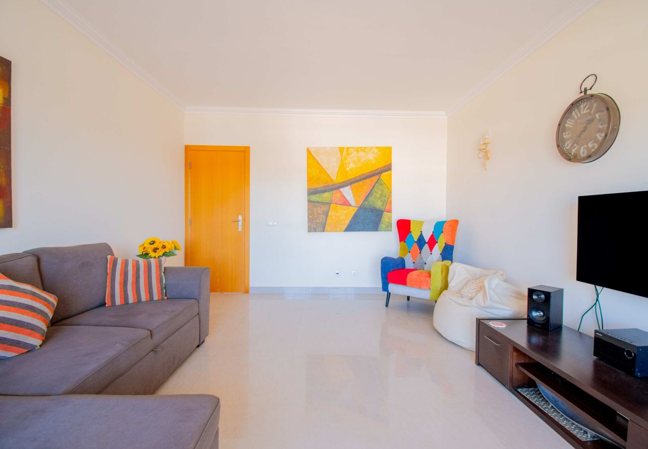 Apartamento em Carvoeiro -  Lily Fabulous 1 Bed Apt with Roof Terrace & Pool  