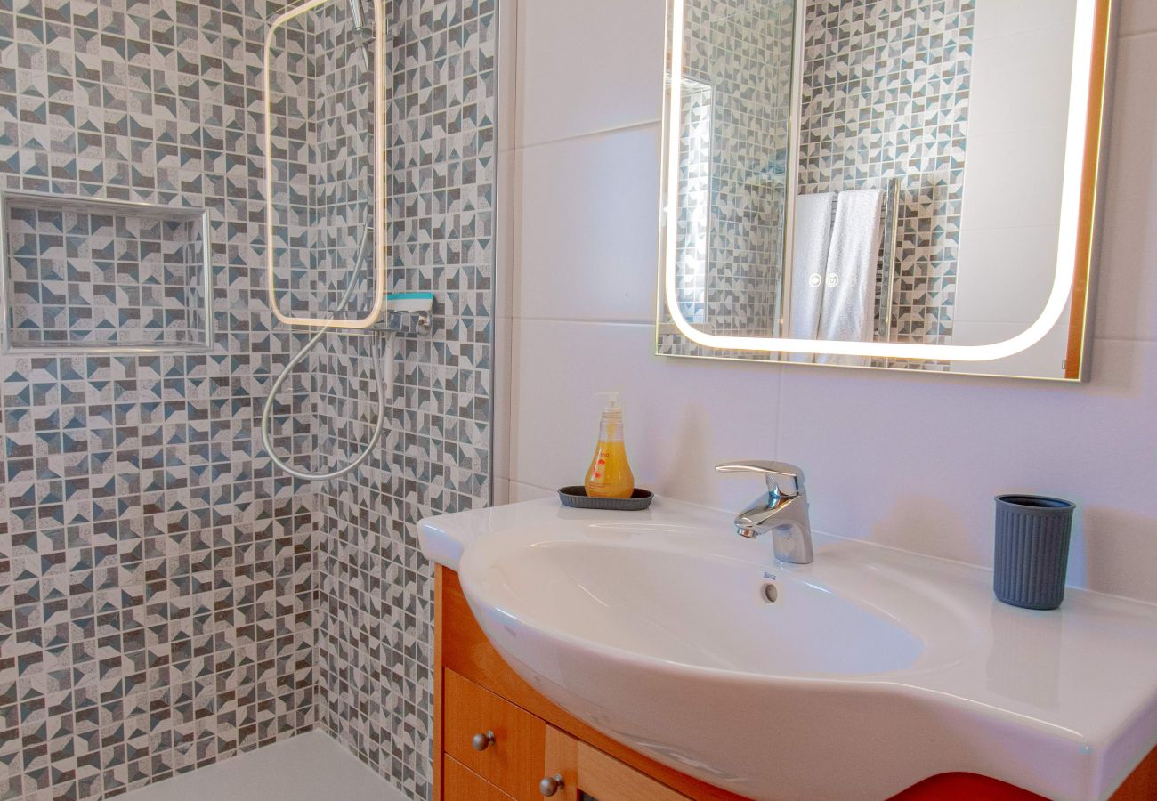 Apartamento em Carvoeiro -  Lily Fabulous 1 Bed Apt with Roof Terrace & Pool  