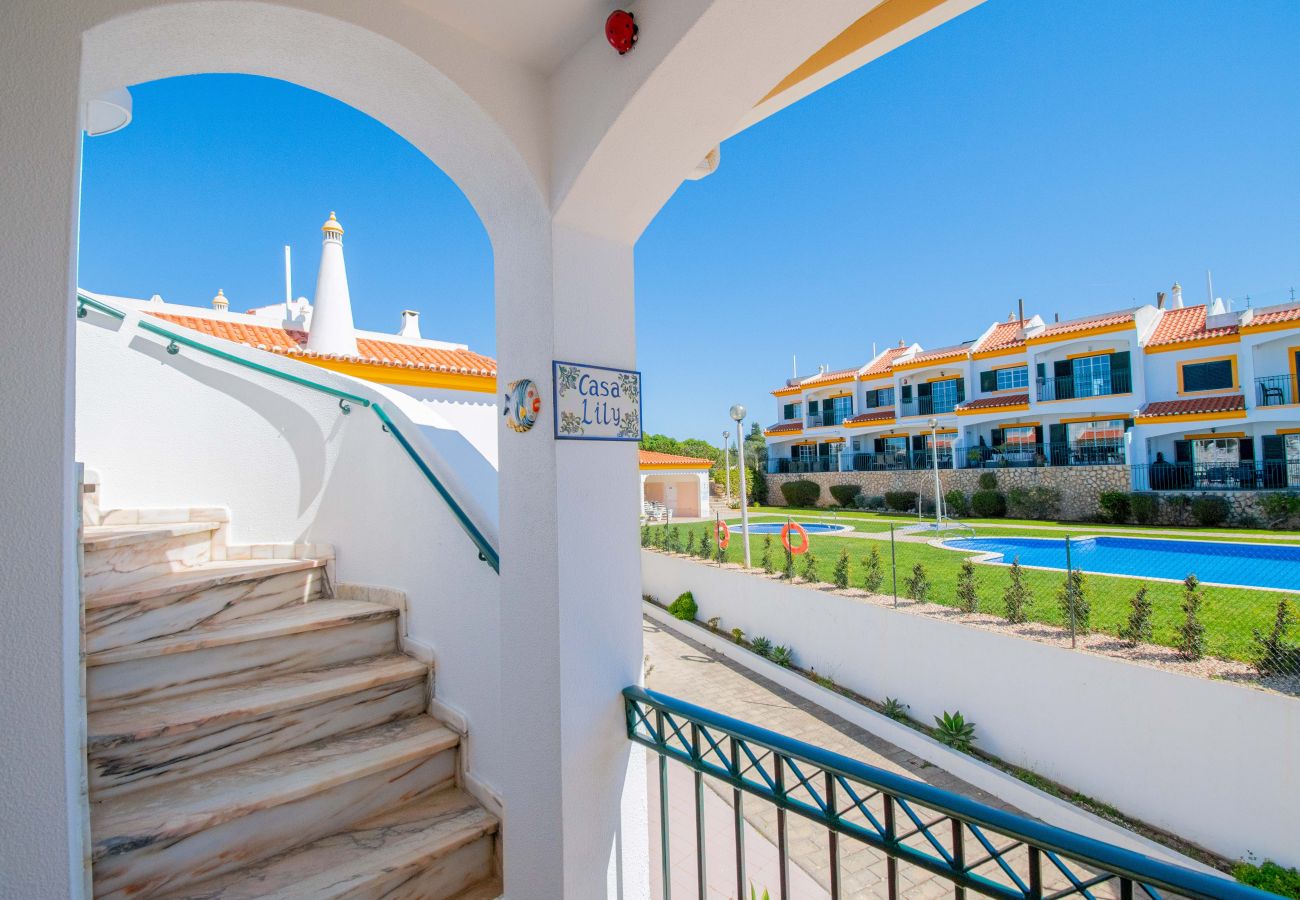 Apartamento em Carvoeiro -  Lily Fabulous 1 Bed Apt with Roof Terrace & Pool  