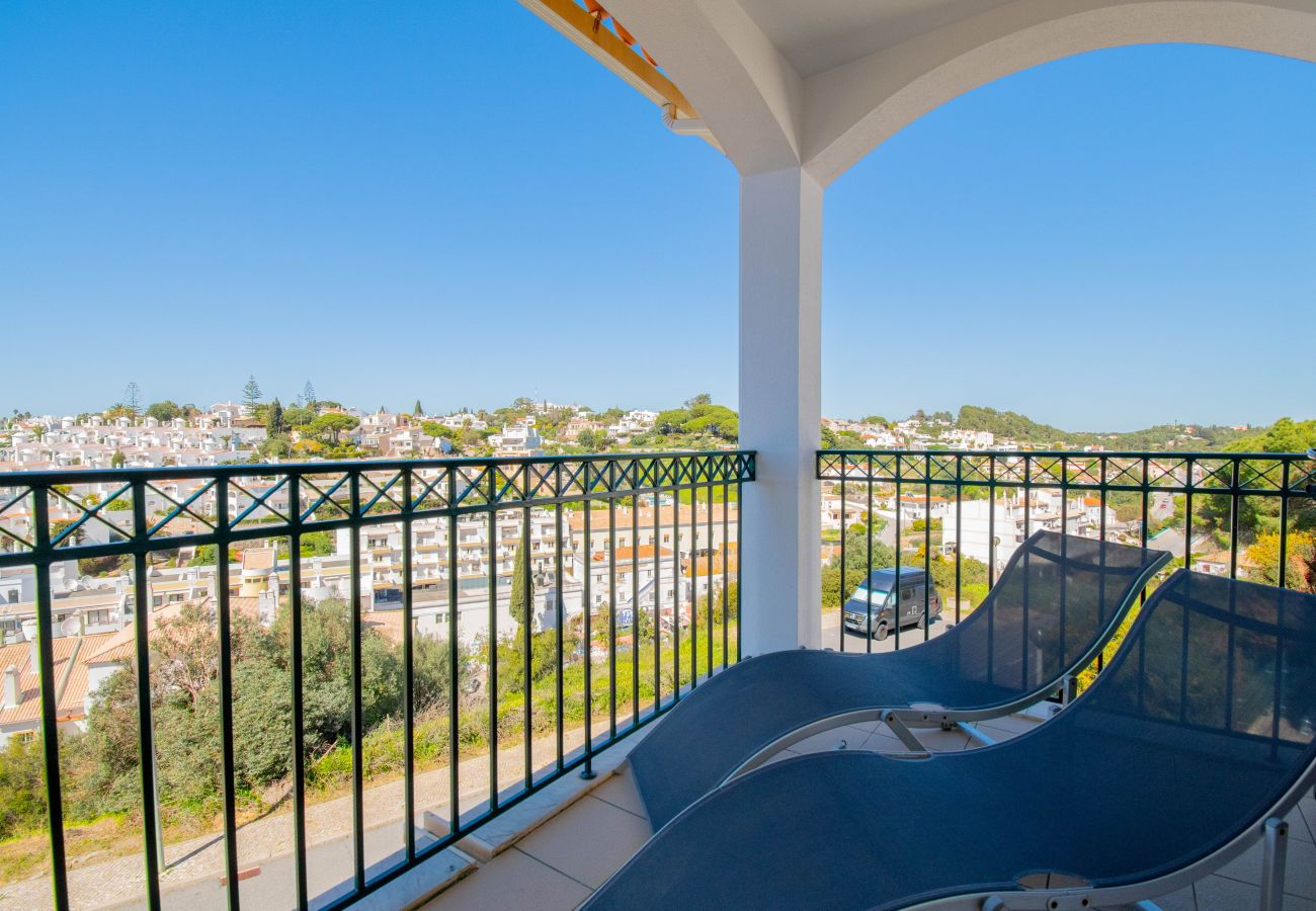 Apartamento em Carvoeiro -  Lily Fabulous 1 Bed Apt with Roof Terrace & Pool  