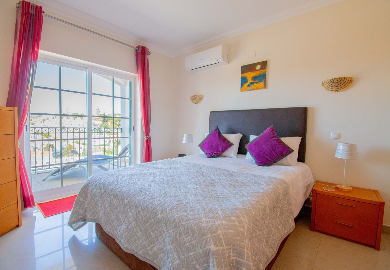 Apartamento em Carvoeiro -  Lily Fabulous 1 Bed Apt with Roof Terrace & Pool  