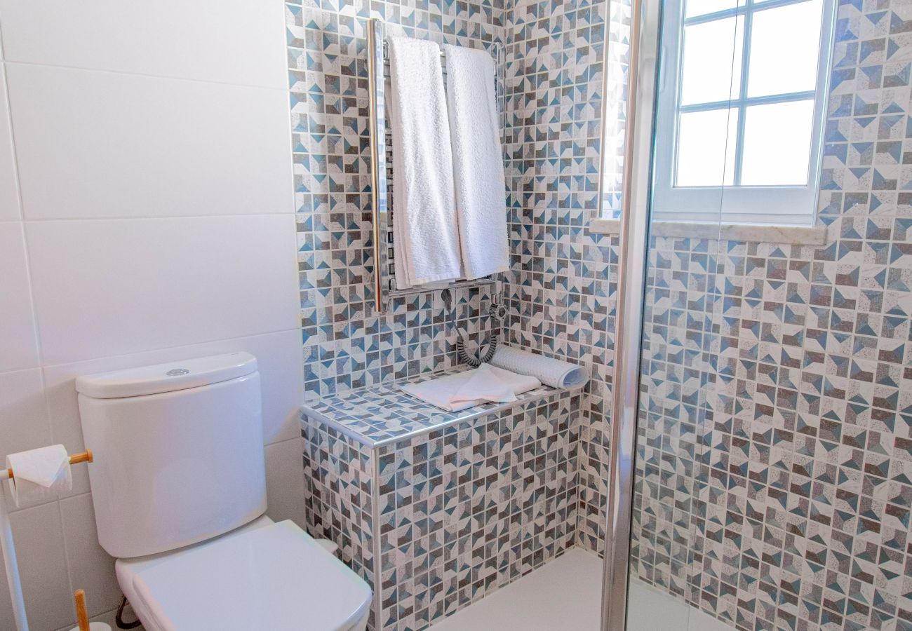Apartamento em Carvoeiro -  Lily Fabulous 1 Bed Apt with Roof Terrace & Pool  