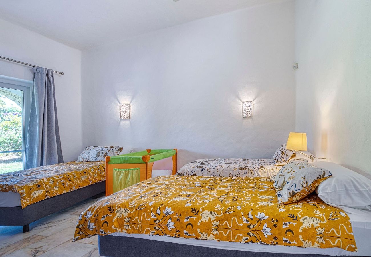 Villa em Carvoeiro -  Golfinhos Magnificente 5 Bedroom Villa Situated on the Prestigious Carvoeiro Club