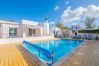 Villa em Carvoeiro - Casa Patricia: Superb villa on Vale do Milho with heated pool 