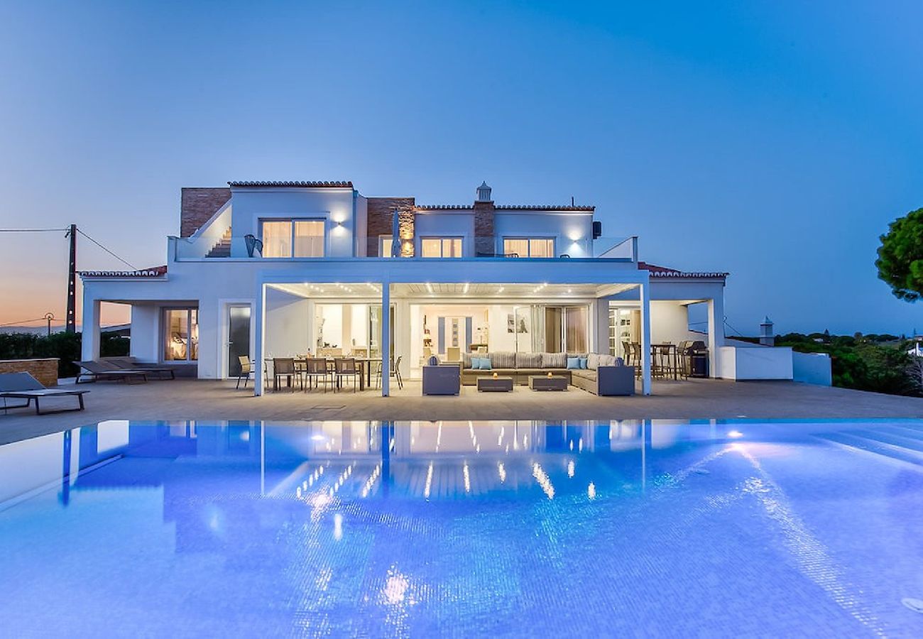 Villa em Lagoa - Goldeneye Luxury 6 Bedroom Villa With Infinity Pool sea view 
