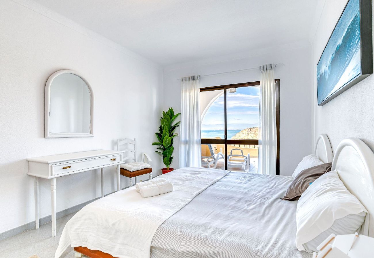 Apartamento em Carvoeiro -  Shanta Spacious 3 Bedrooms Apartment Overlooking the Beach 