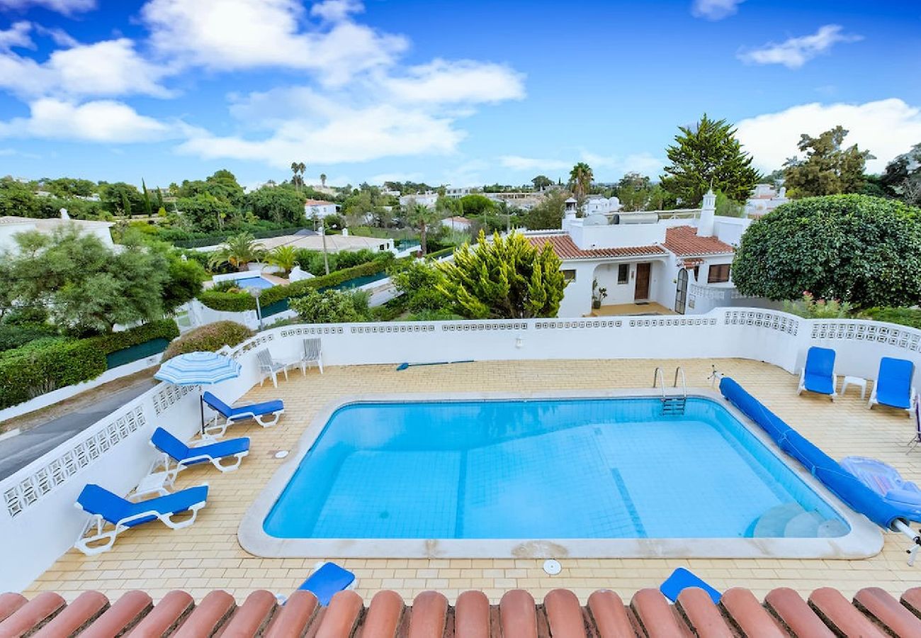Villa em Carvoeiro - Spacius Family Villa With Private Pool! 