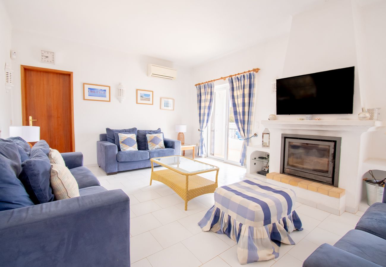 Villa em Carvoeiro - Spacius Family Villa With Private Pool! 