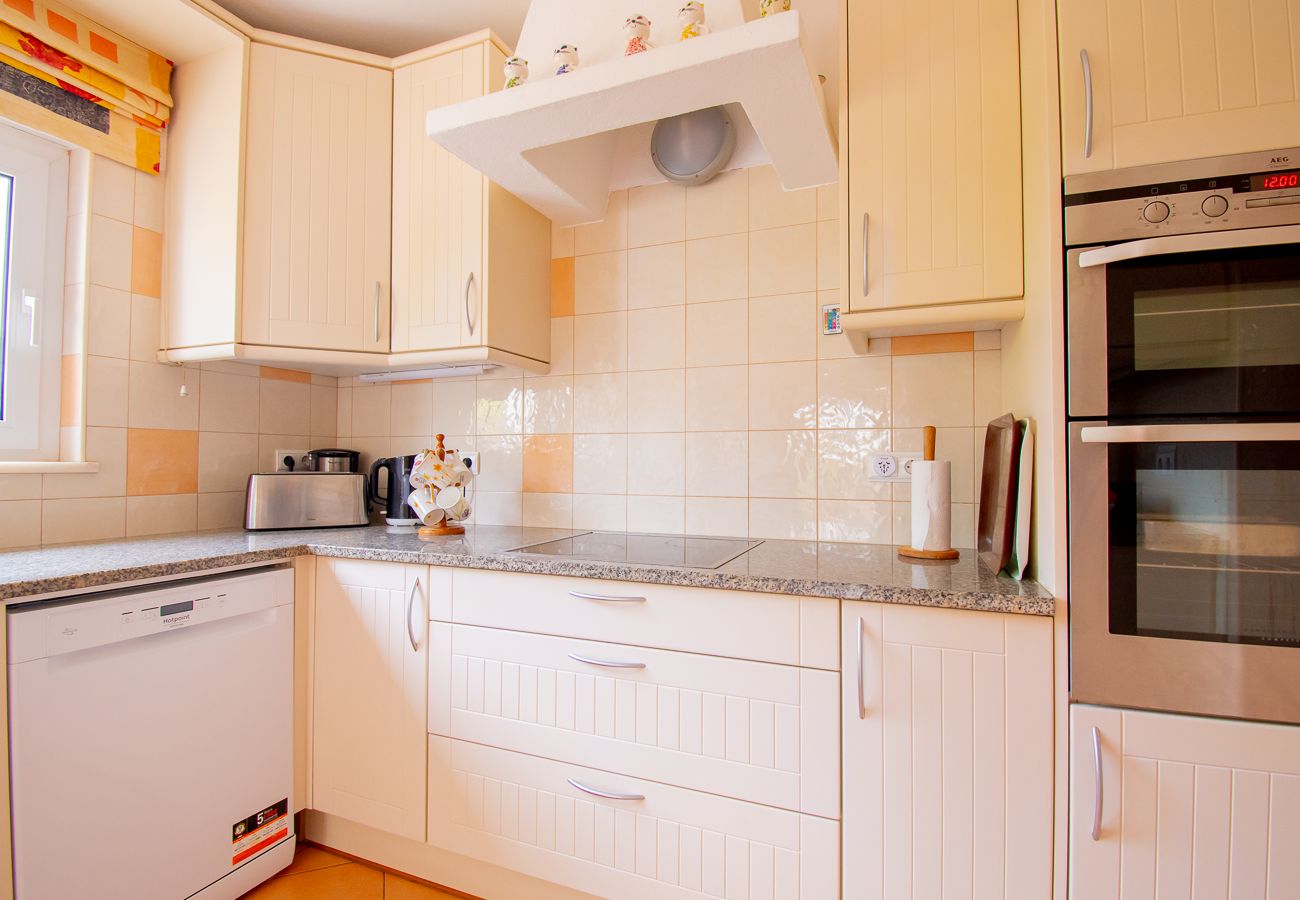 Villa em Carvoeiro - Spacius Family Villa With Private Pool! 
