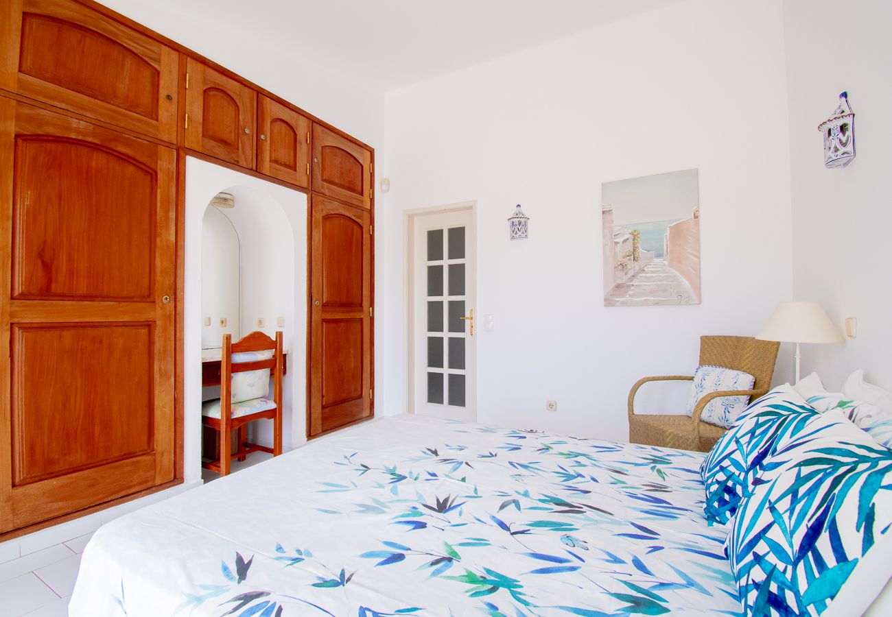 Villa em Carvoeiro - Spacius Family Villa With Private Pool! 