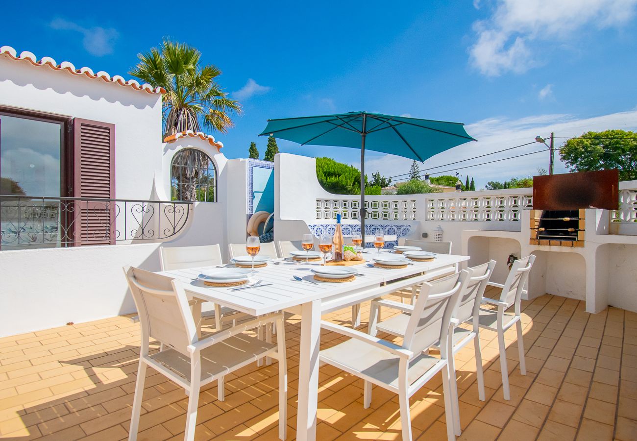 Villa em Carvoeiro - Spacius Family Villa With Private Pool! 