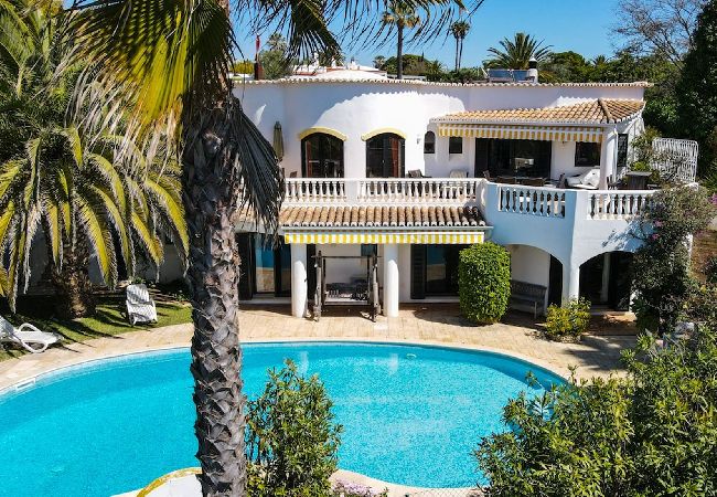 Villa em Carvoeiro -  Casa La Isla Bonita  Oozing Charm and Chareacte See Views.  Heated Pool