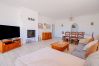 Villa em Carvoeiro -  Montenegro Superbly Located Family Vila With Game Room & Pool 