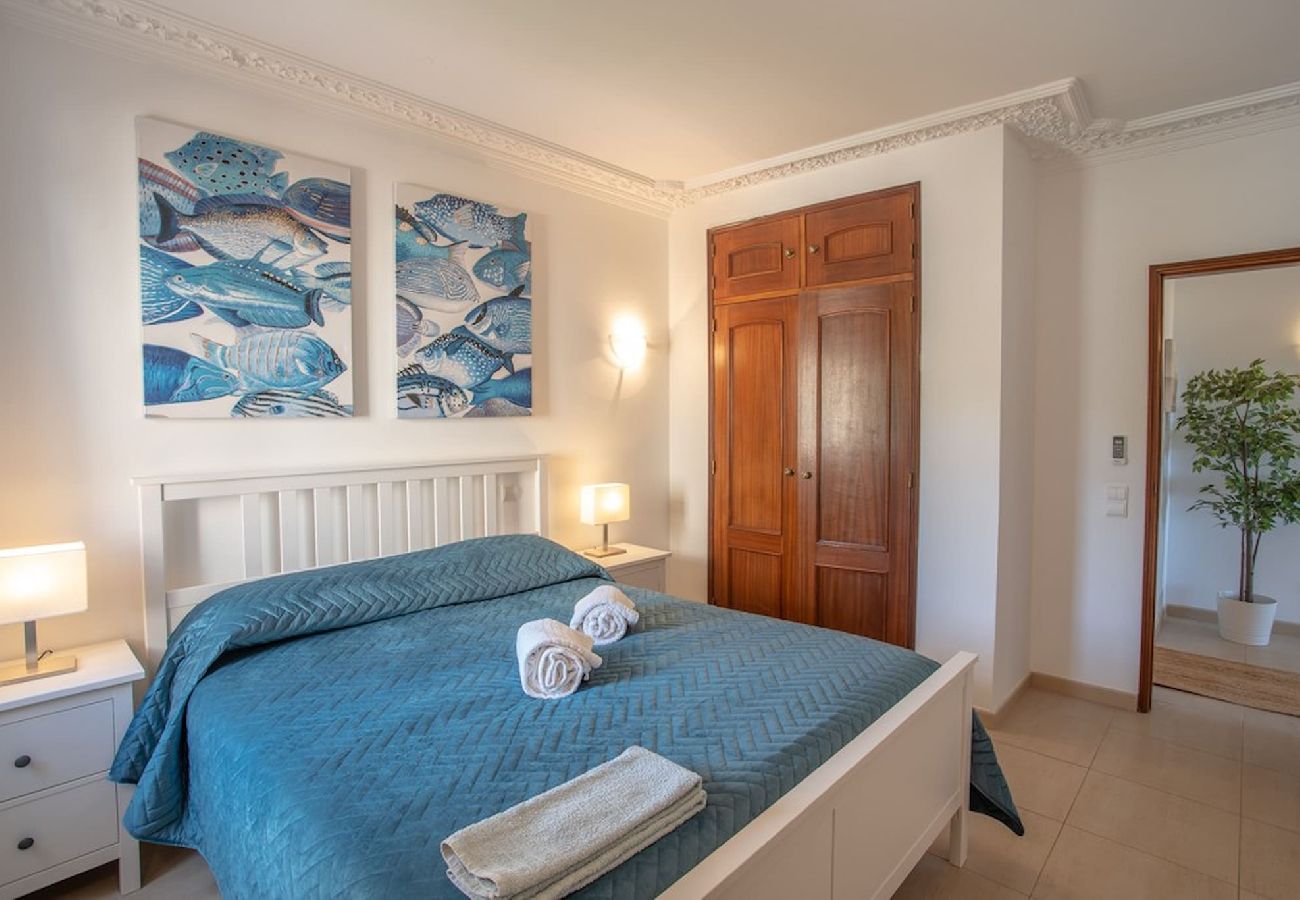 Apartamento em Carvoeiro - 10 marinha · Two Bed Apt At Award Wining Beach