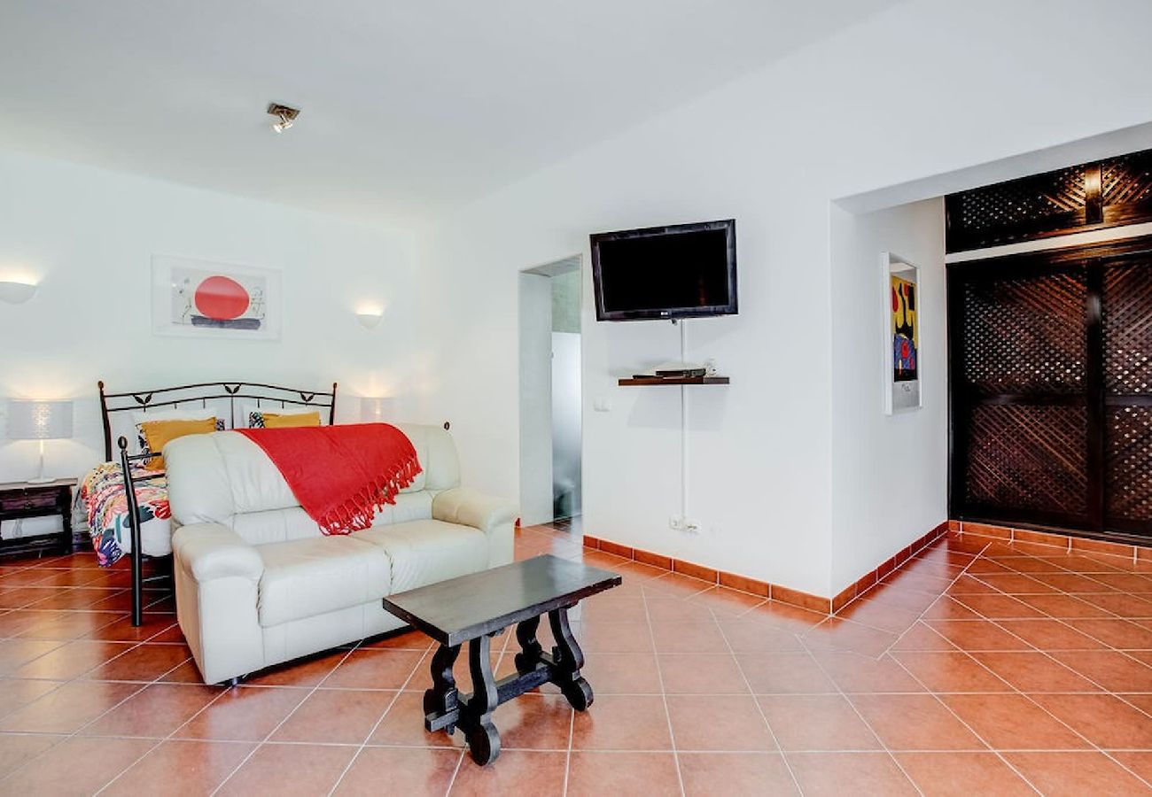 Villa em Carvoeiro -  Casa Ninho · Spacious 5 bedroom villa in an enviable position. 