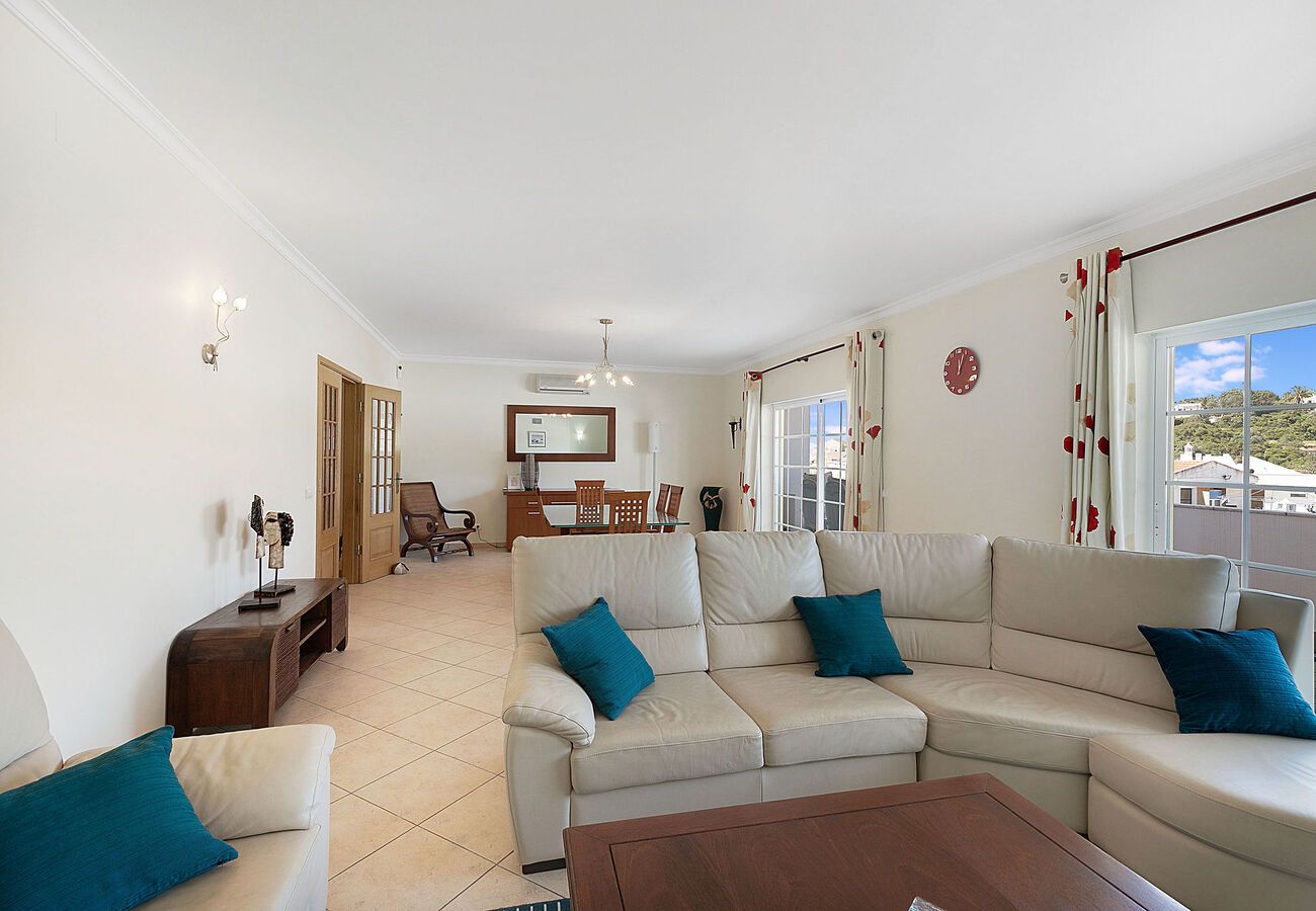 Apartamento em Carvoeiro - Harmony House - Centrally Located 3 Berdoom Apartment
