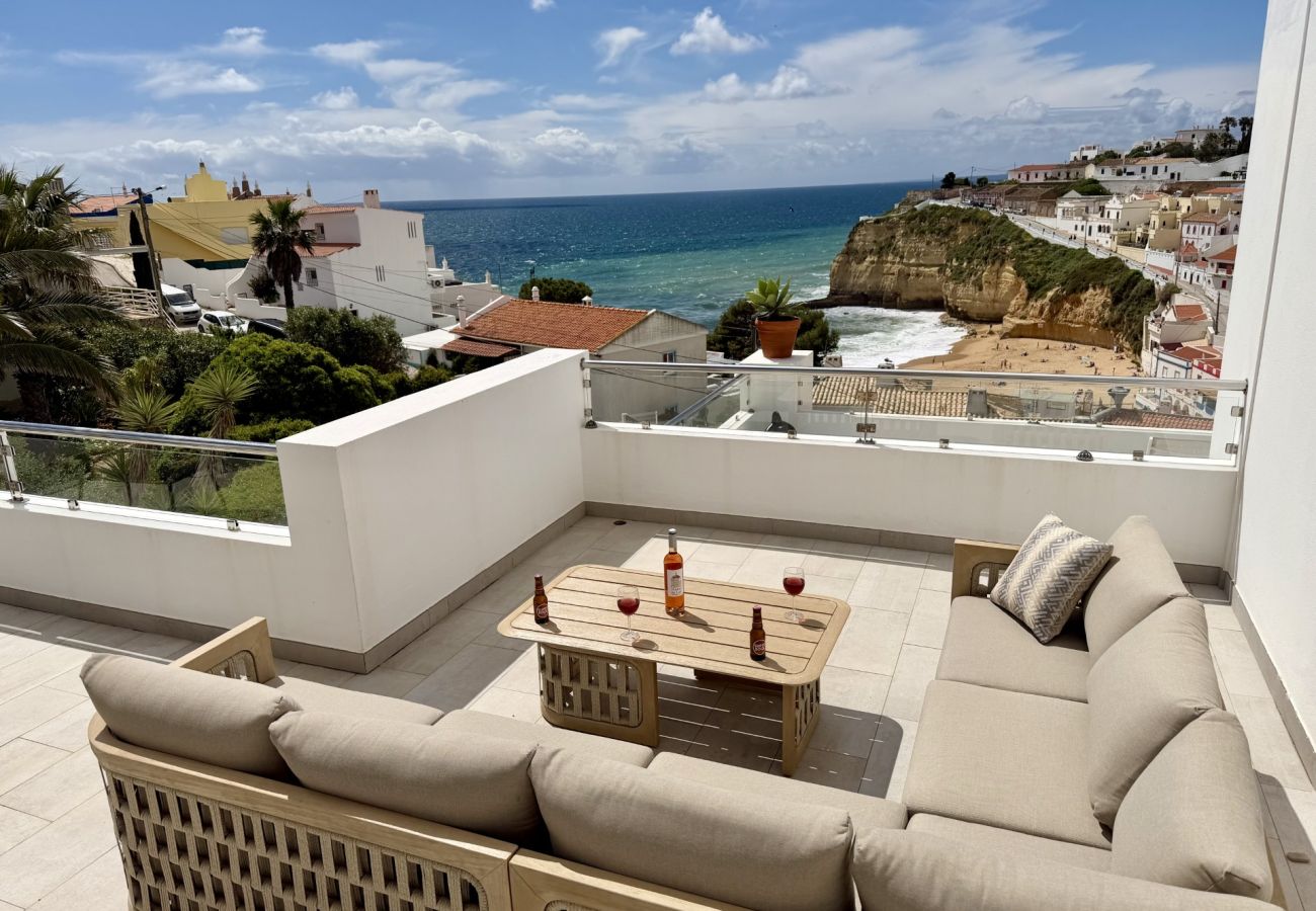 Villa em Carvoeiro - Casa Cubo Superbly Situated 6 Bedroom Villa 