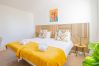 Apartamento em Carvoeiro - 410 Q. Paraiso: Airy Apartment with Pool in Carvoeiro
