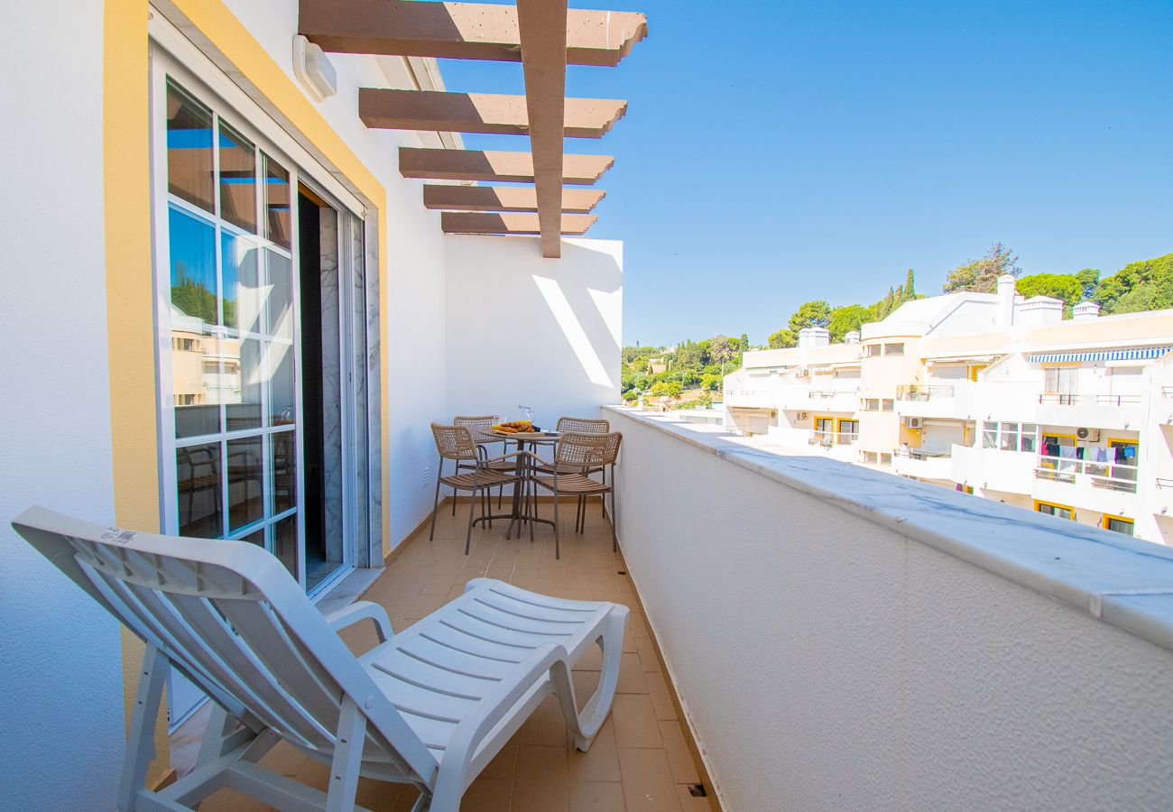 Apartamento em Carvoeiro - Apt Q Stylish 2 Bedroom Apartment in the Heart of Carvoeiro with Parking