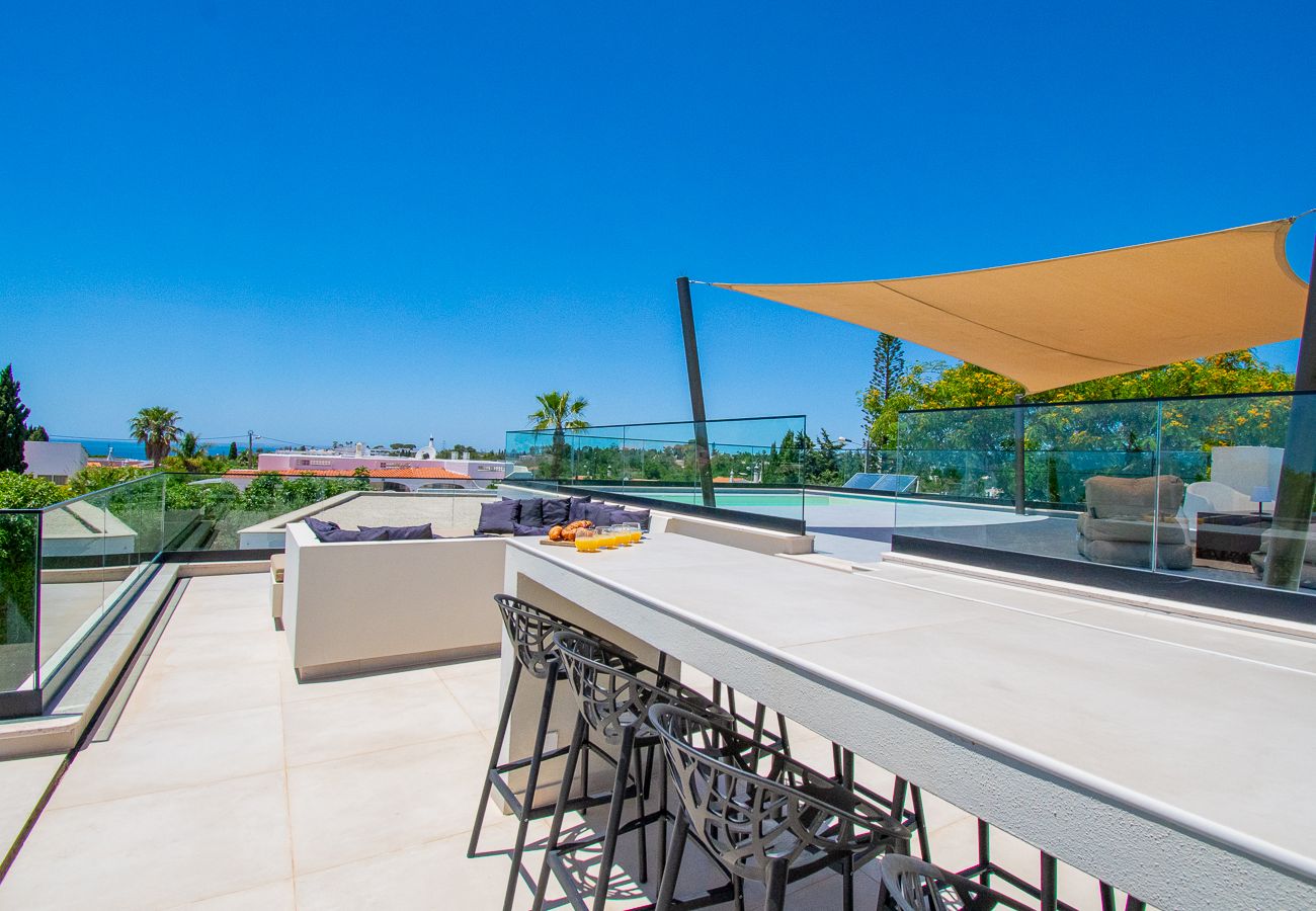 Villa em Carvoeiro - Villa Cactus, modern villa with two private swimming pools walking distance to the beach