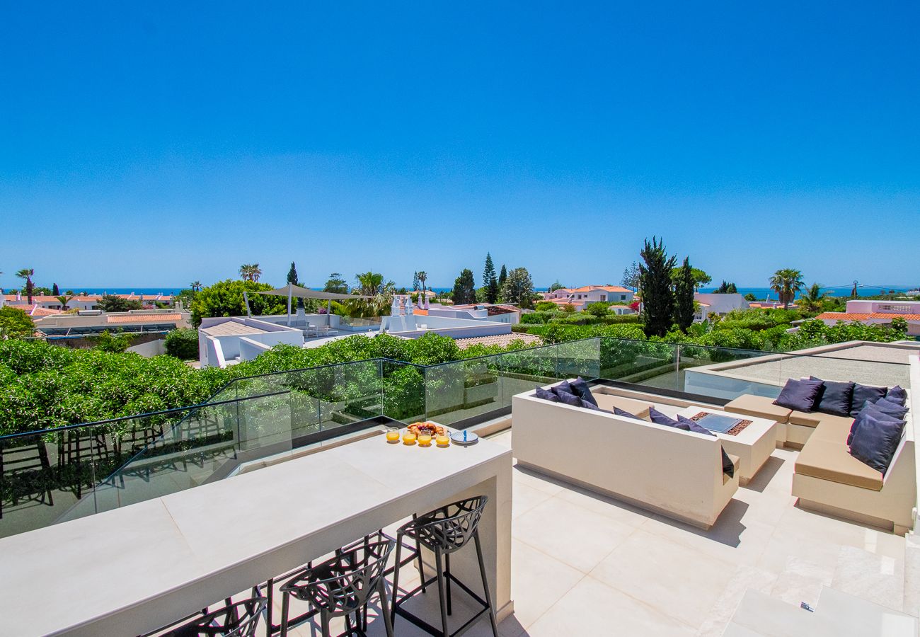 Villa em Carvoeiro - Villa Cactus, modern villa with two private swimming pools walking distance to the beach