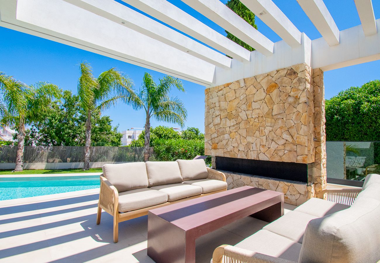 Villa em Carvoeiro - Villa Cactus, modern villa with two private swimming pools walking distance to the beach