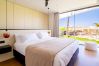 Villa em Carvoeiro - Villa Cactus, modern villa with two private swimming pools walking distance to the beach