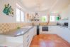 Villa in Carvoeiro - Vale Verde 5 Bedroom Villa, 10 min walk to Carvoeiro Center. 