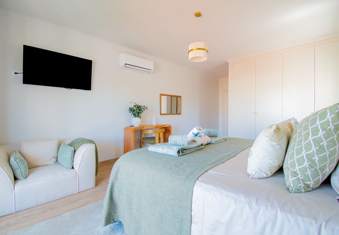 Apartment in Carvoeiro - Casa Francesca, renovated luxury townhouse walking distance of Carvoeiro