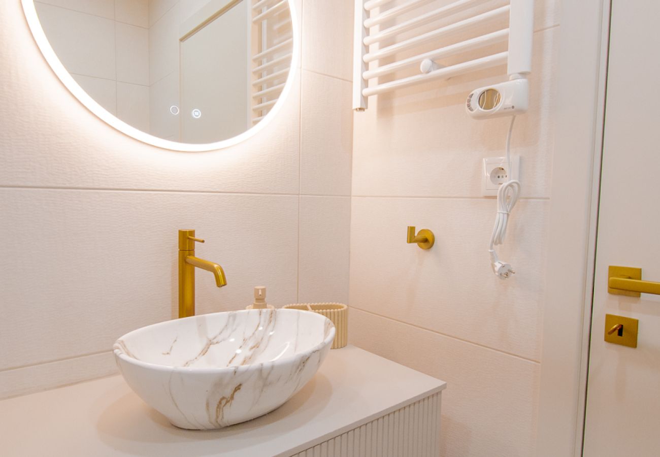 Apartment in Carvoeiro - Casa Francesca, renovated luxury townhouse walking distance of Carvoeiro