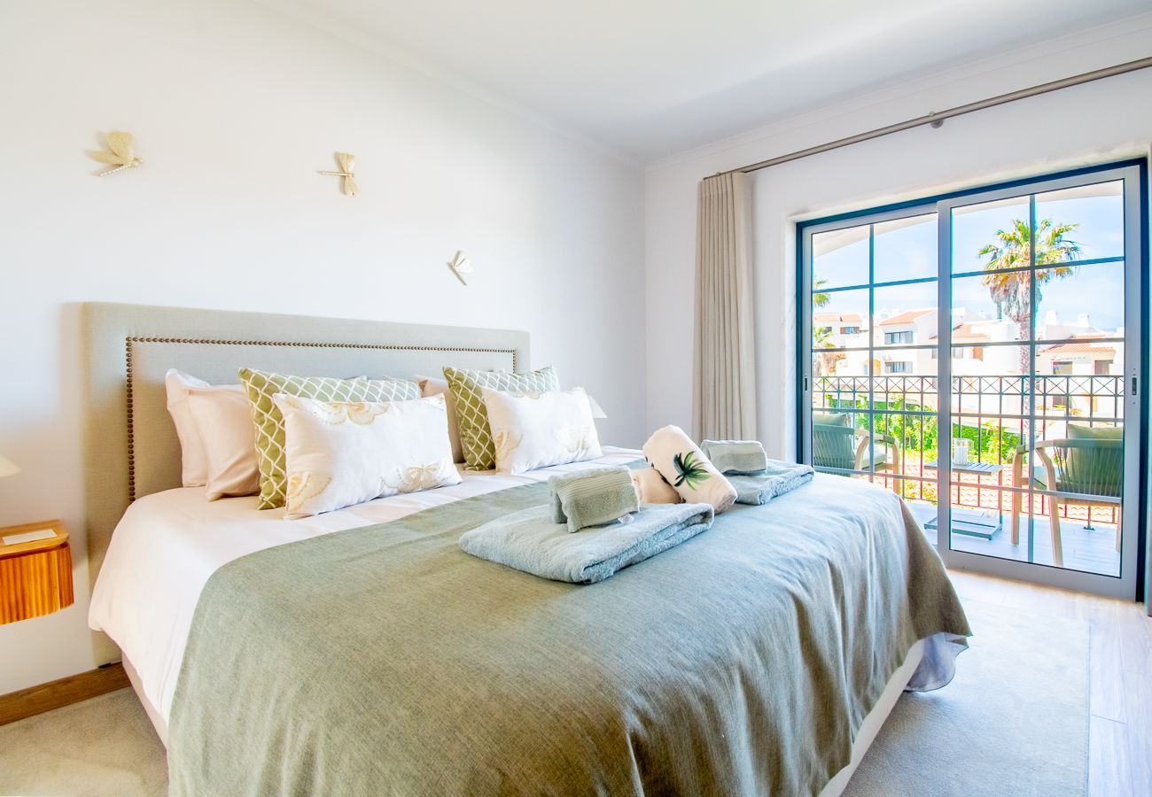 Apartment in Carvoeiro - Casa Francesca, renovated luxury townhouse walking distance of Carvoeiro