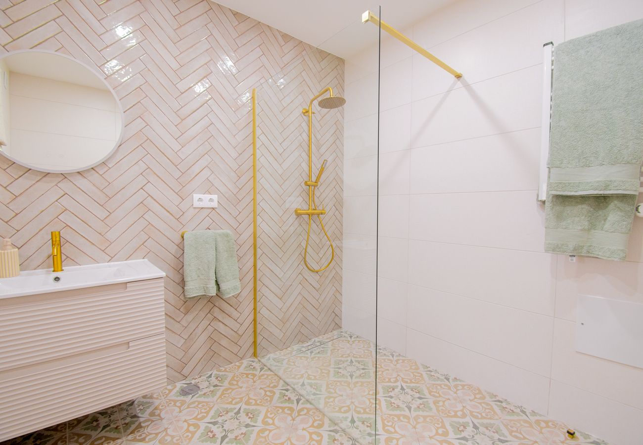 Apartment in Carvoeiro - Casa Francesca, renovated luxury townhouse walking distance of Carvoeiro
