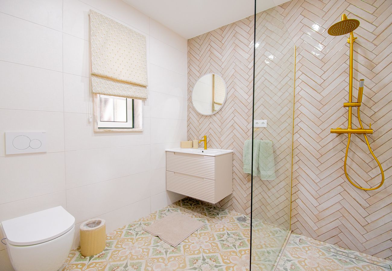 Apartment in Carvoeiro - Casa Francesca, renovated luxury townhouse walking distance of Carvoeiro