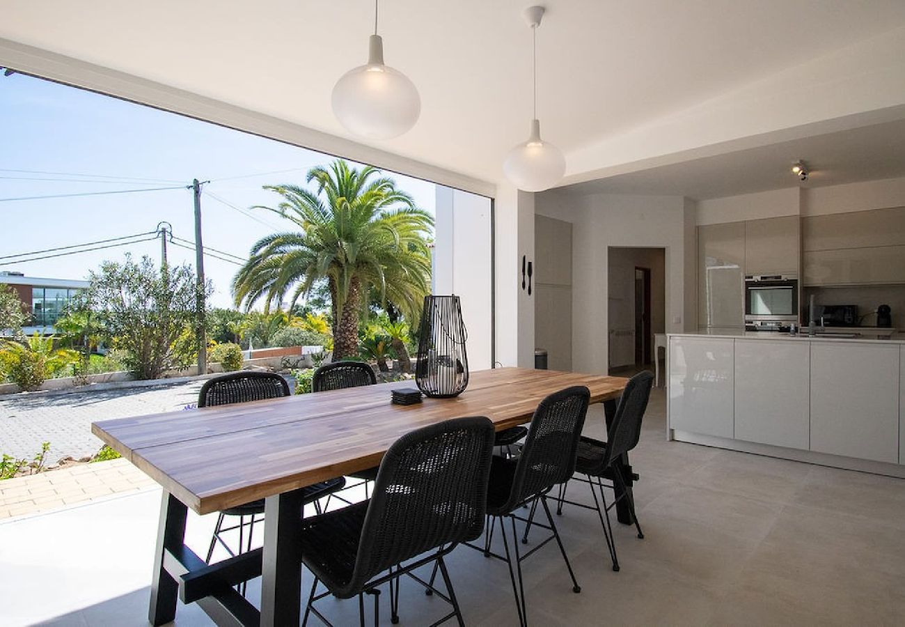 Villa in Carvoeiro - Vivenda Pomba Beautifully renovated with heated pool! 