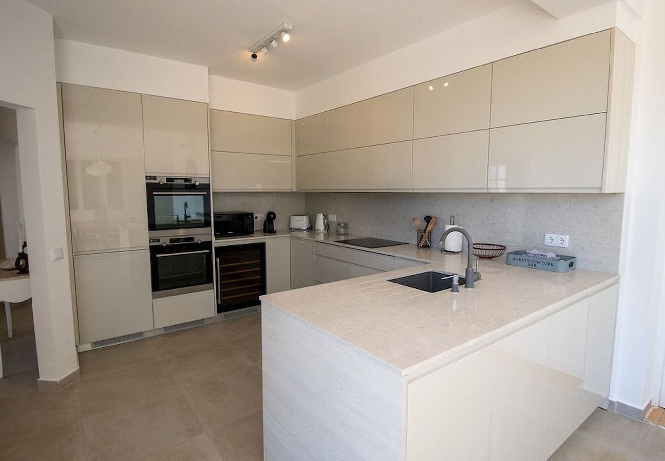 Villa in Carvoeiro - Vivenda Pomba Beautifully renovated with heated pool! 
