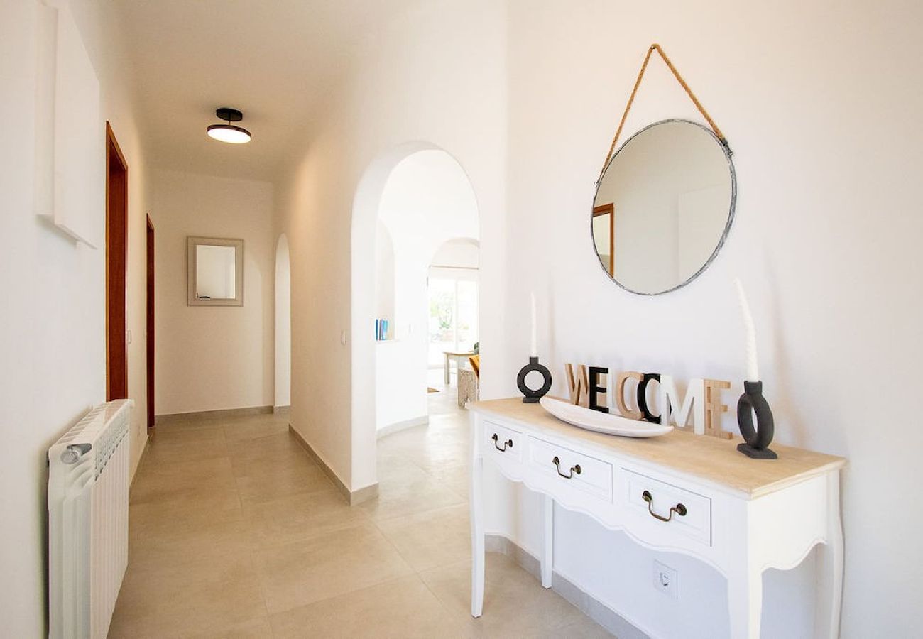 Villa in Carvoeiro - Vivenda Pomba Beautifully renovated with heated pool! 