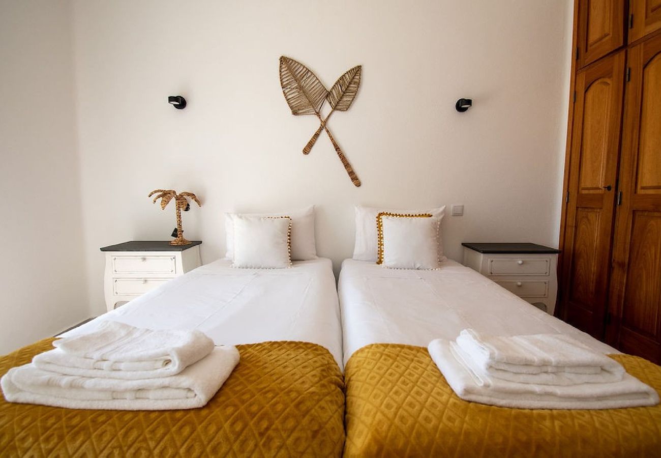 Villa in Carvoeiro - Vivenda Pomba Beautifully renovated with heated pool! 