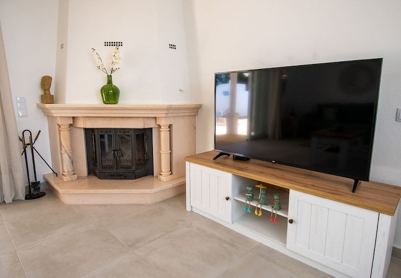 Villa in Carvoeiro - Vivenda Pomba Beautifully renovated with heated pool! 