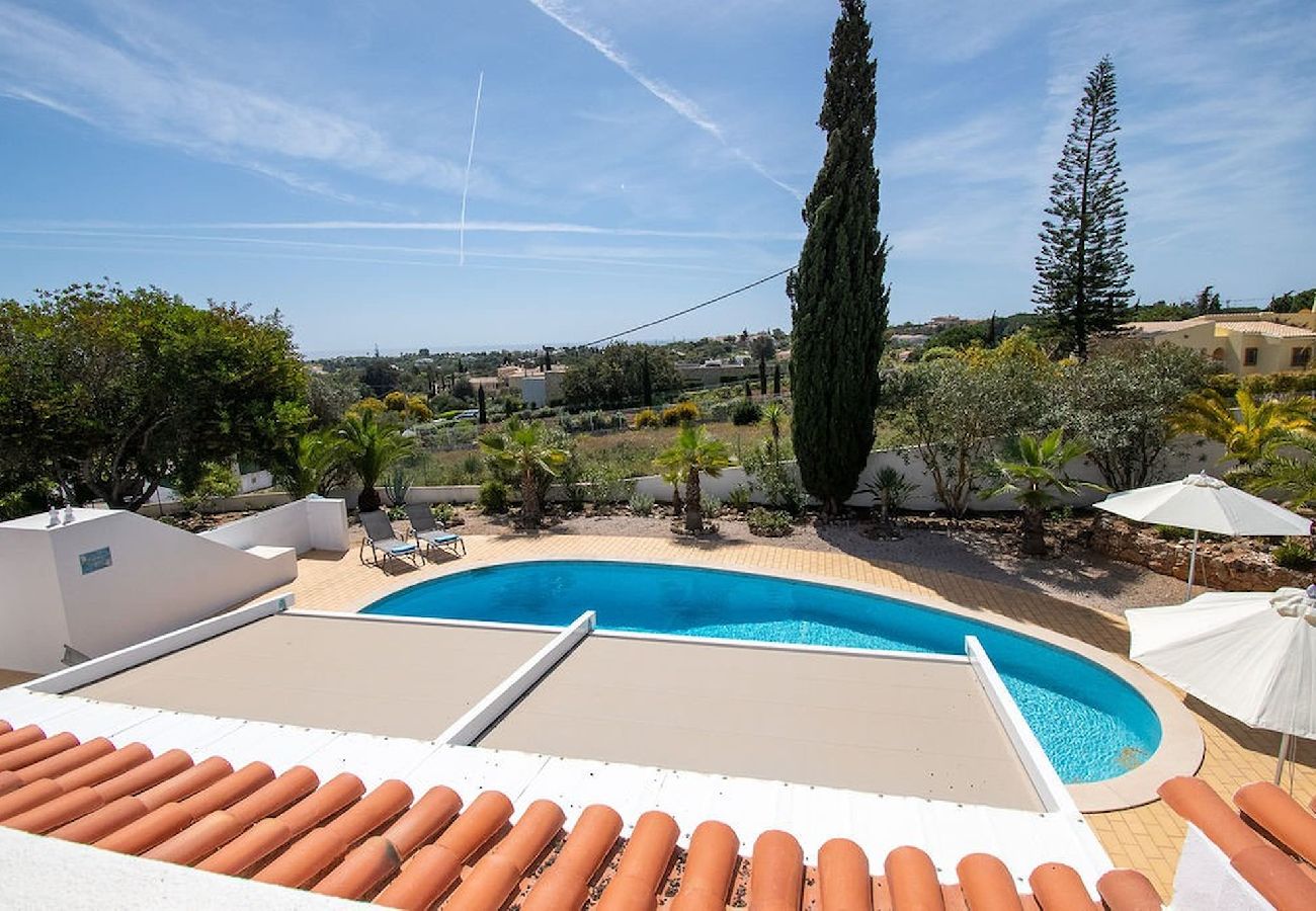 Villa in Carvoeiro - Vivenda Pomba Beautifully renovated with heated pool! 