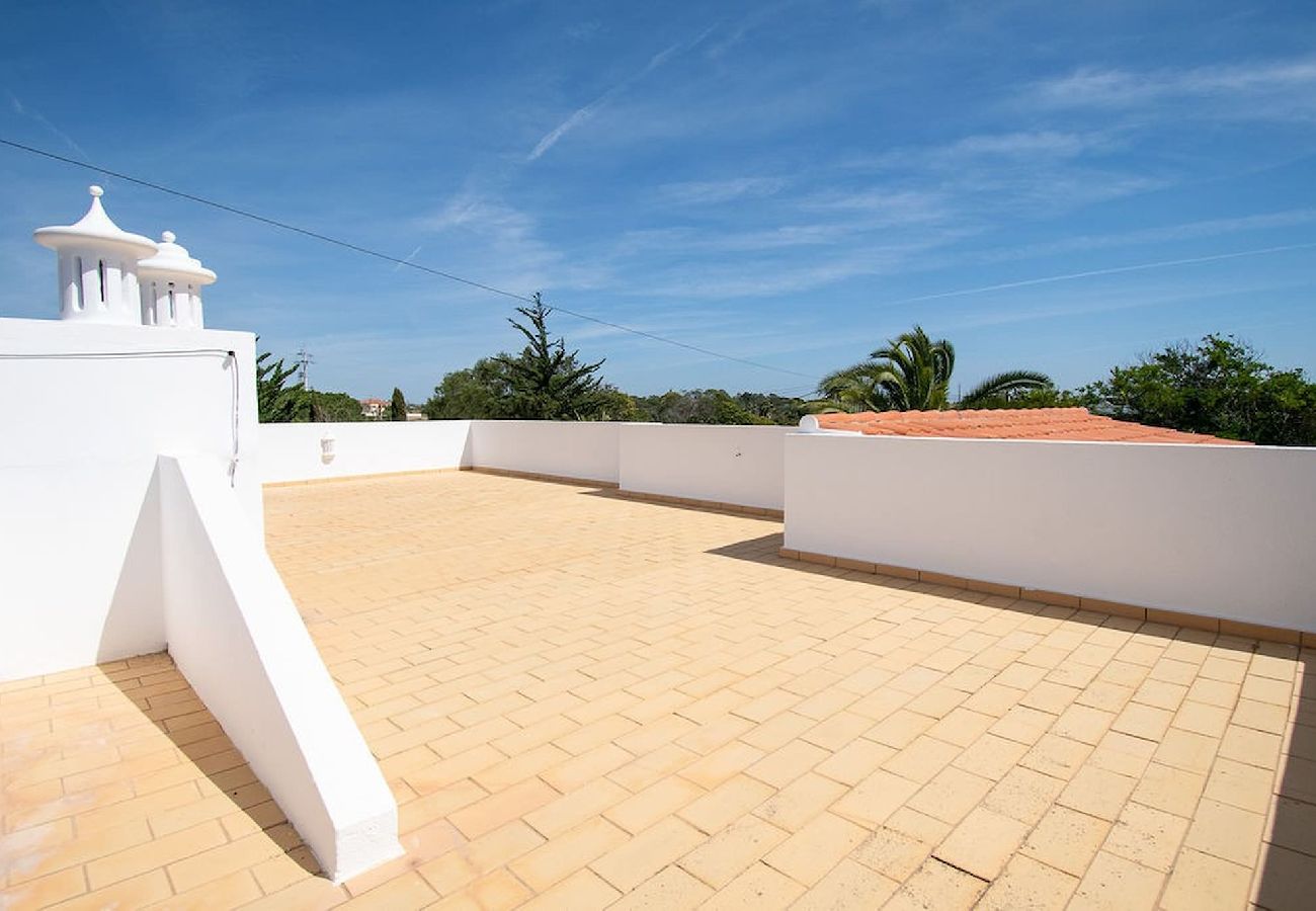 Villa in Carvoeiro - Vivenda Pomba Beautifully renovated with heated pool! 