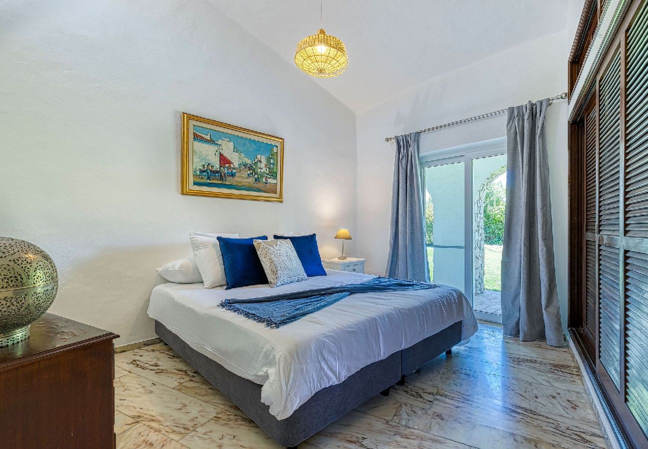 Villa in Carvoeiro -  Golfinhos Magnificente 5 Bedroom Villa Situated on the Prestigious Carvoeiro Club