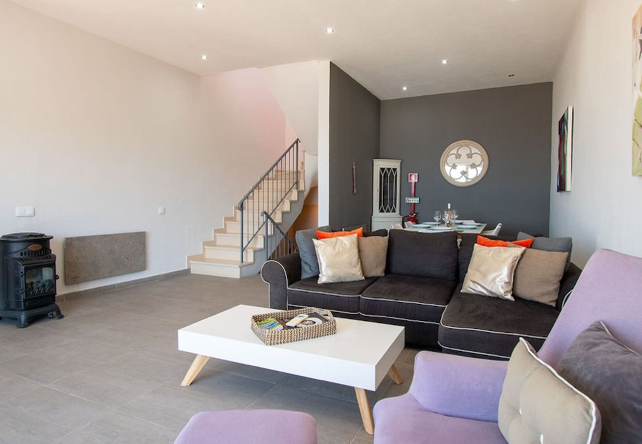 House in Carvoeiro - 12A Modernised yet traditional house in centre of Carvoeiro with sea view