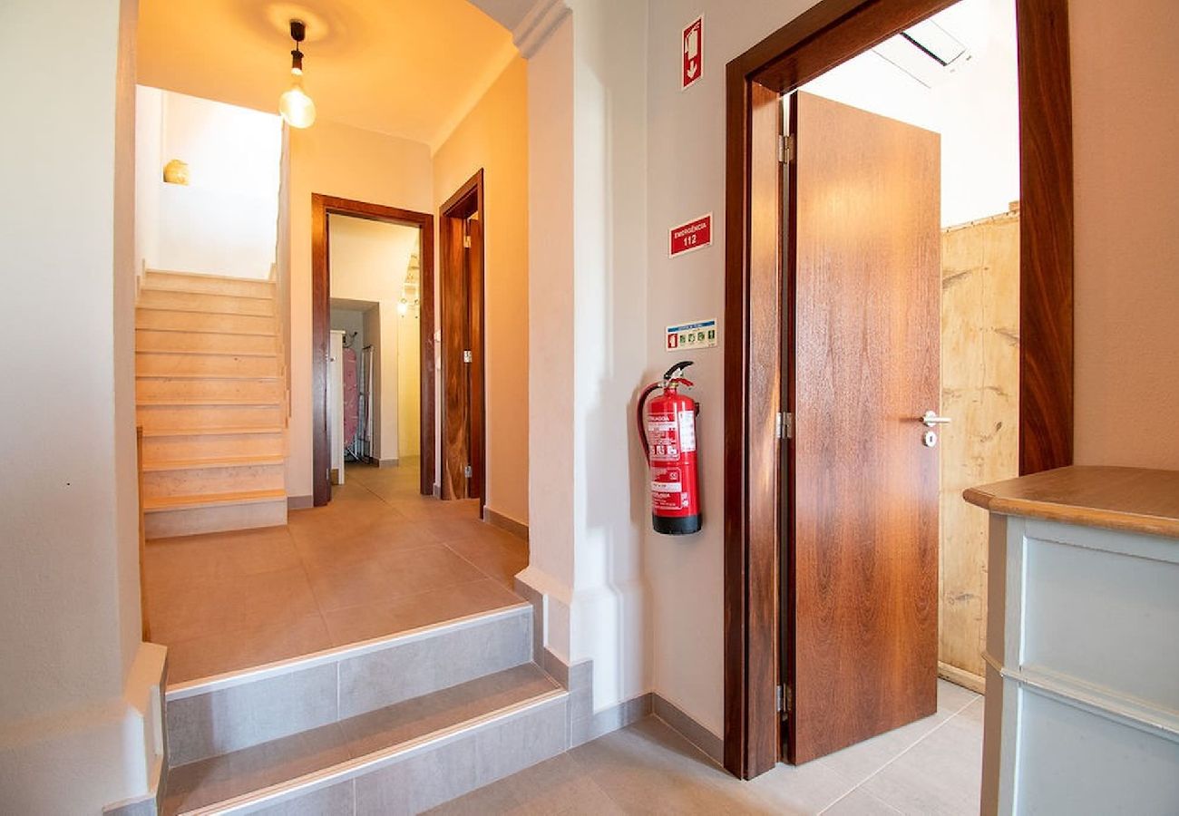 House in Carvoeiro - 12A Modernised yet traditional house in centre of Carvoeiro with sea view