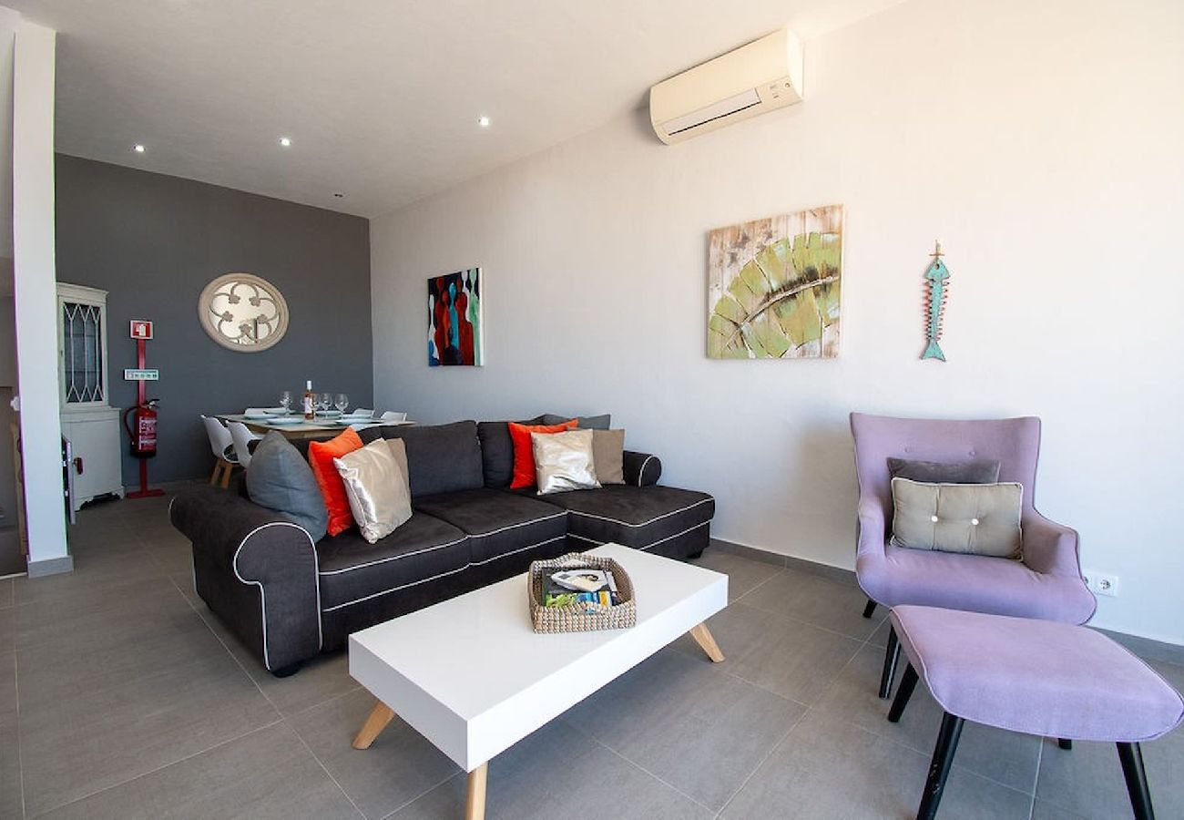House in Carvoeiro - 12A Modernised yet traditional house in centre of Carvoeiro with sea view