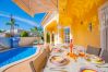 Villa in Carvoeiro -  Casa Iris Modern 3 Bedroom Villa, walking distance of Carvoeiro