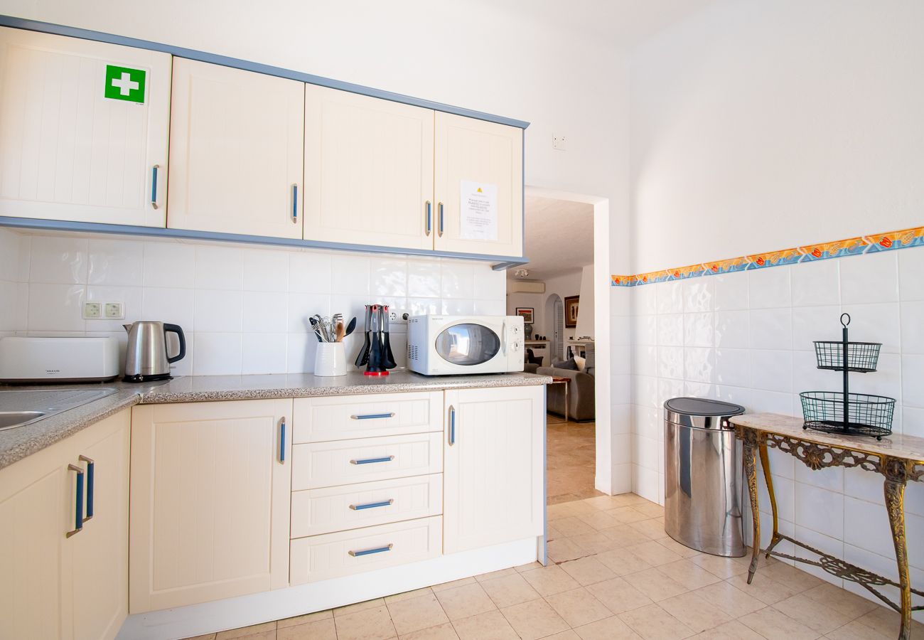 Villa in Carvoeiro - Casa Irena Spacious villa easy walk to Carvoeiro with heated pool